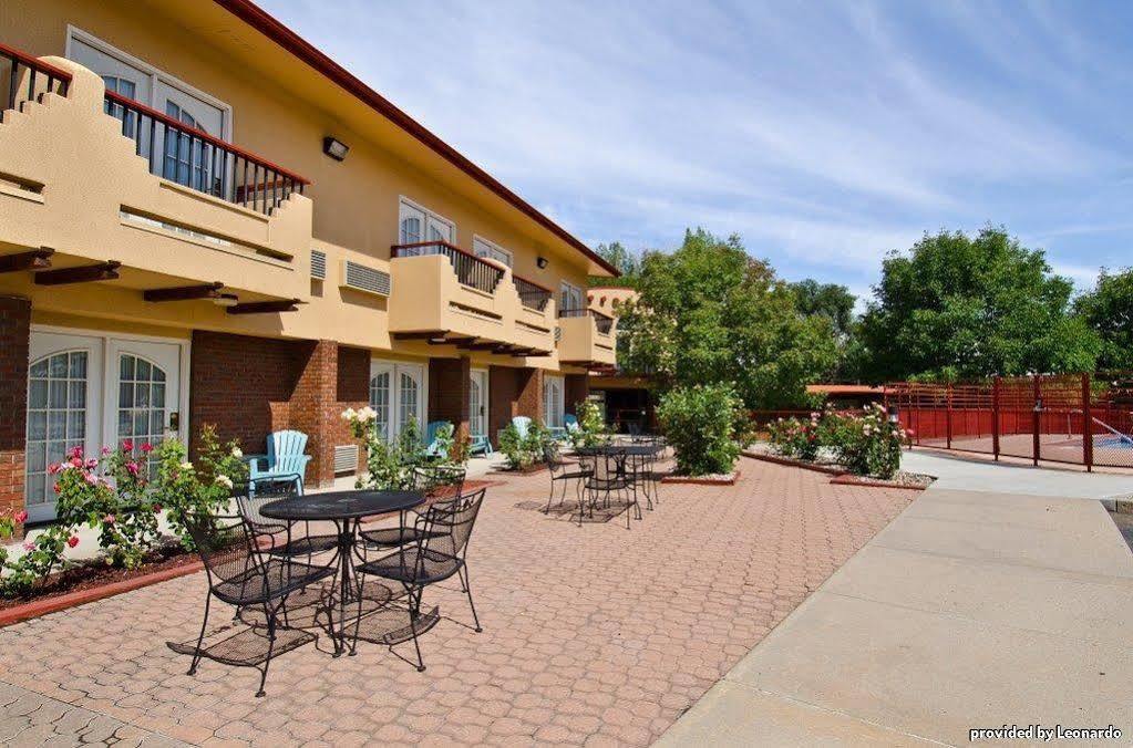 Best Western Kiva Inn Fort Collins Bagian luar foto