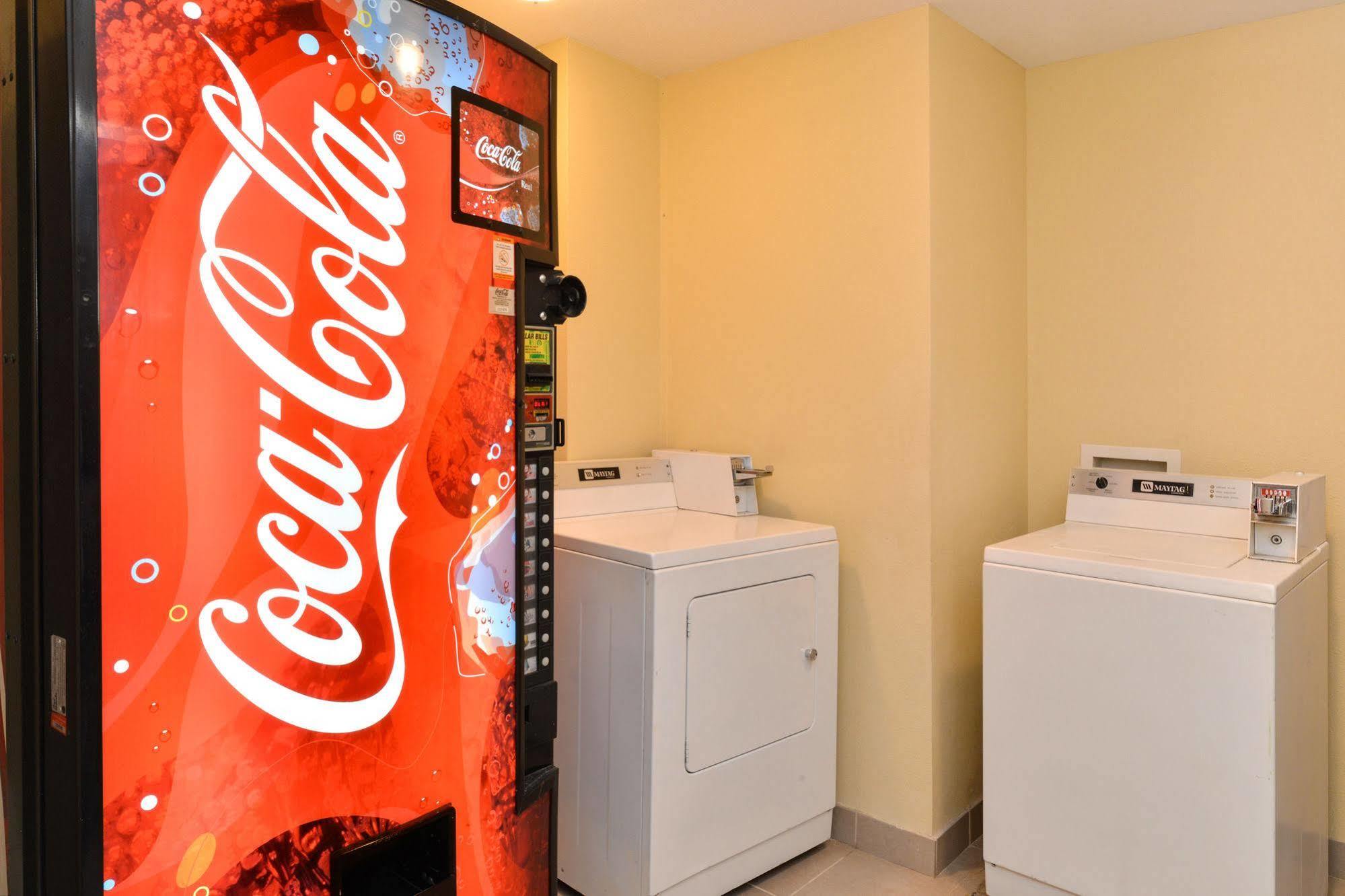 Best Western Kiva Inn Fort Collins Bagian luar foto